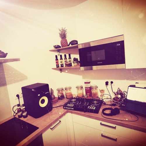 Four Deep Seasons (KiTchen Session)