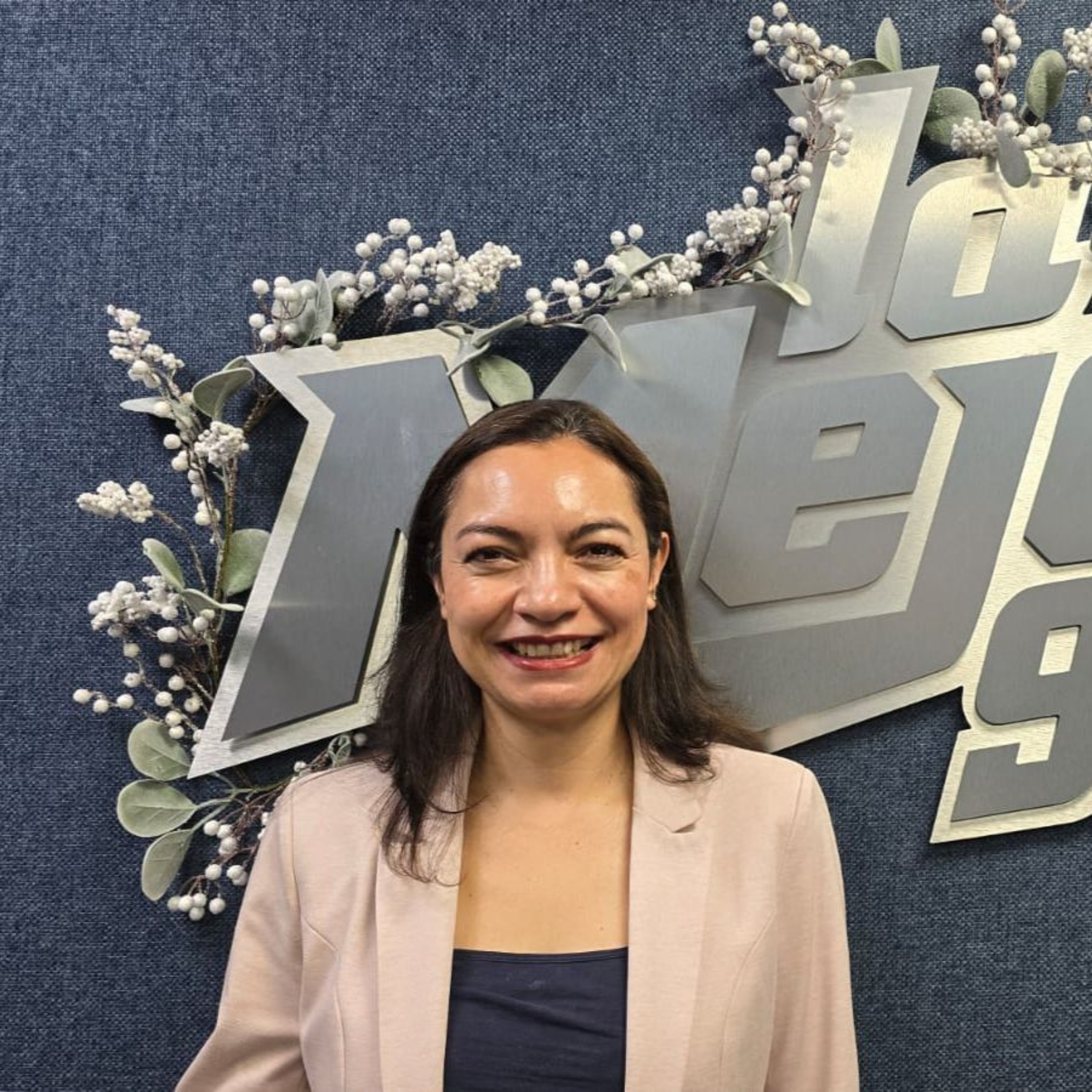 Es tiempo de trabajo legislativo, no de aspiraciones para 2027: Sen. Mely Romero episode artwork