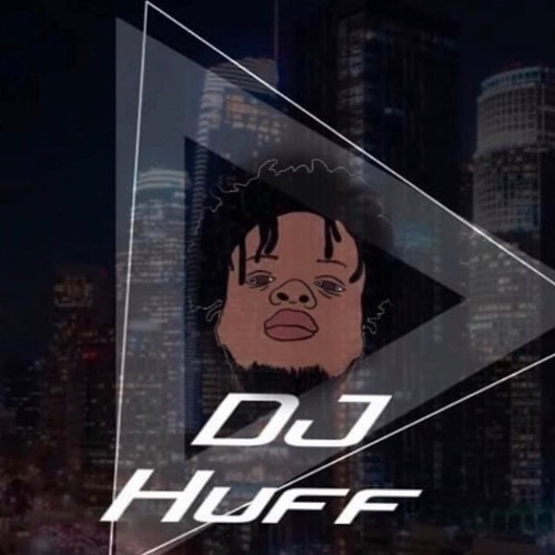 @DJHUFF1 Shake Dat ass if you graduating !!!