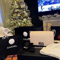 🎄❄️🌊⛴️🏄🏼⚓️🎹⛸️🎬⛸️🦌🥂🏝️
