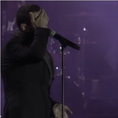 يا  وجهًا يعبق مثل حقول الورد،ويركض نحوي كحصان