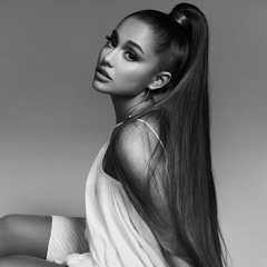 Baby I ariana grande(edited by toni.edxs on tiktok)