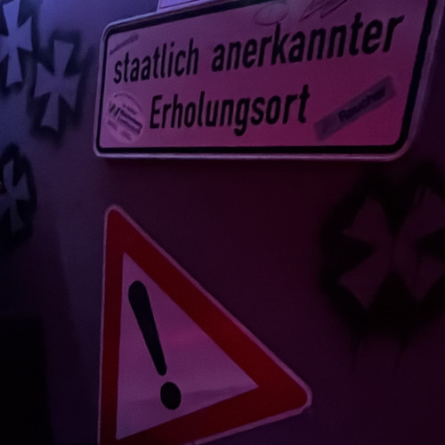 Mitten in der Nacht -𝖍𝖚𝖓𝖉𝖊𝖗𝖙𝖘𝖊𝖈𝖍𝖟𝖎𝖌-
