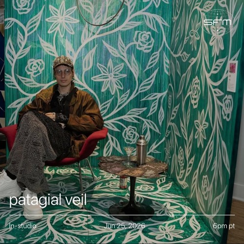 In-studio: patagial veil