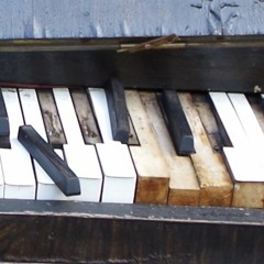 Piano Guitar & Lonely Broken Church Transistor Organ - Disquiet0474
