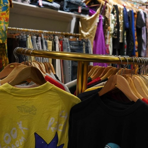 A conversation with Thrift store consumer.