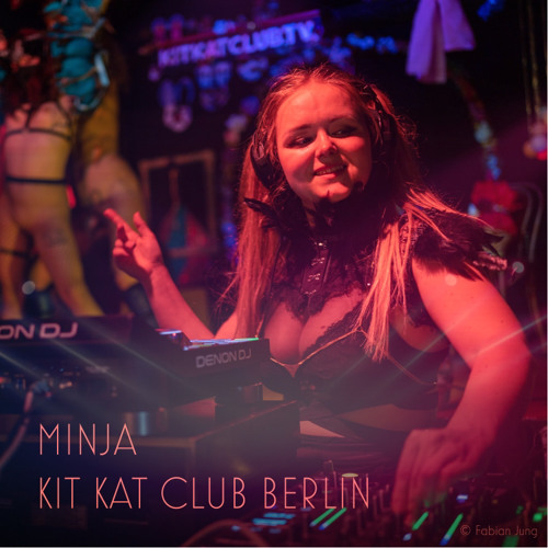 Kat club kit KitKatClub