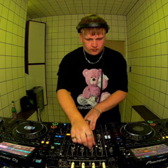Diffrent @ hör - Breathe (UKG)
