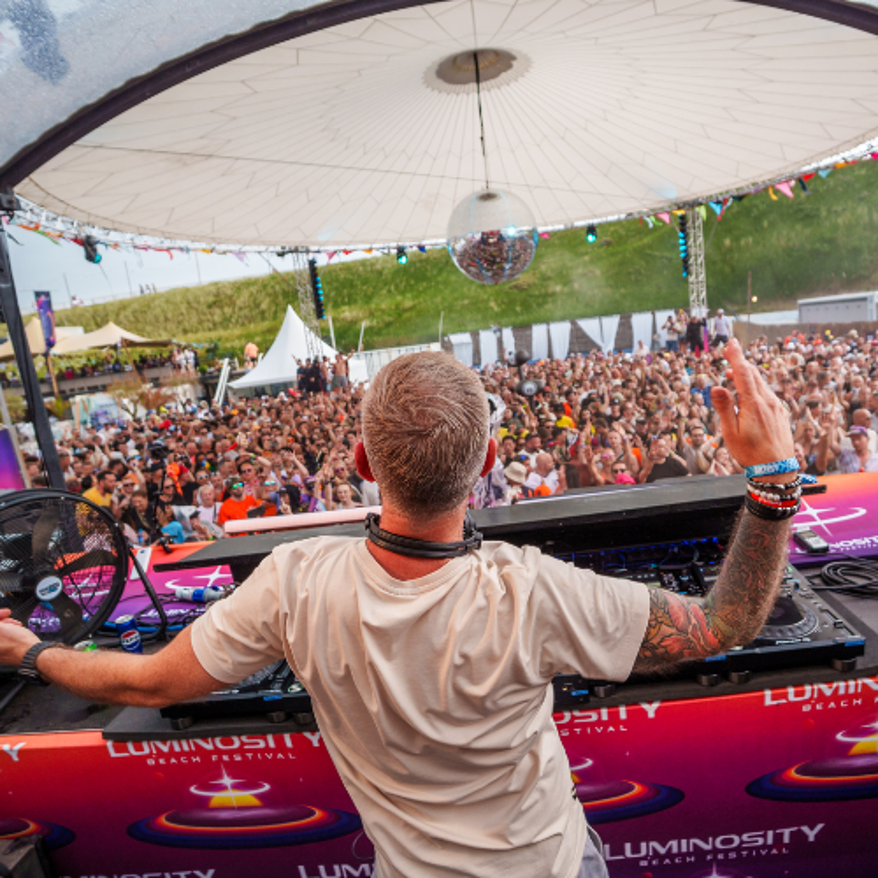 Sean Tyas - Live at Luminosity Beach Festival 2026
