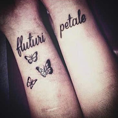 fluturi & petale