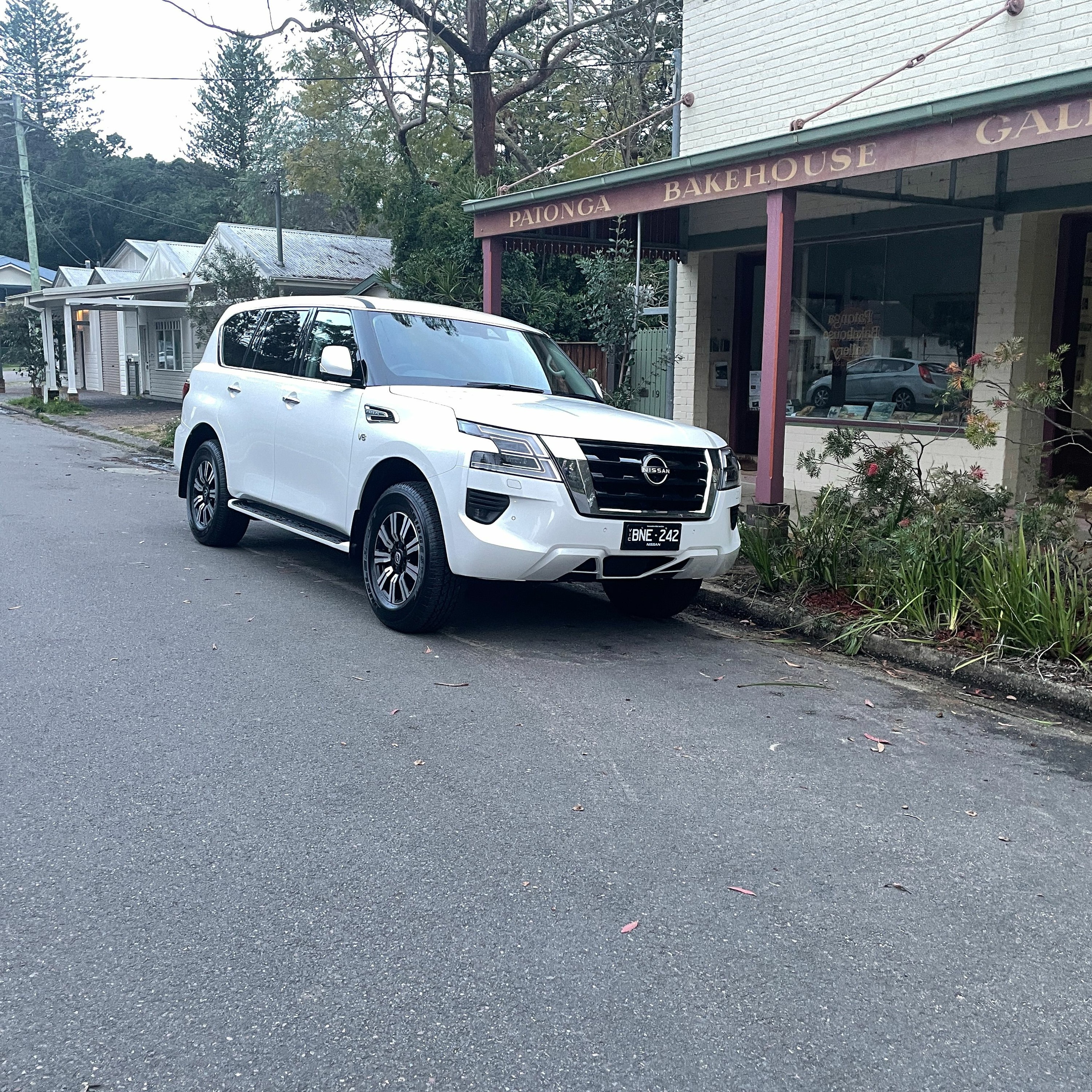 Overdrive: Survey - do you get car sick in an EV?: Road test Nissan Patrol & BMW BMW ix xdrive 40 thumbnail