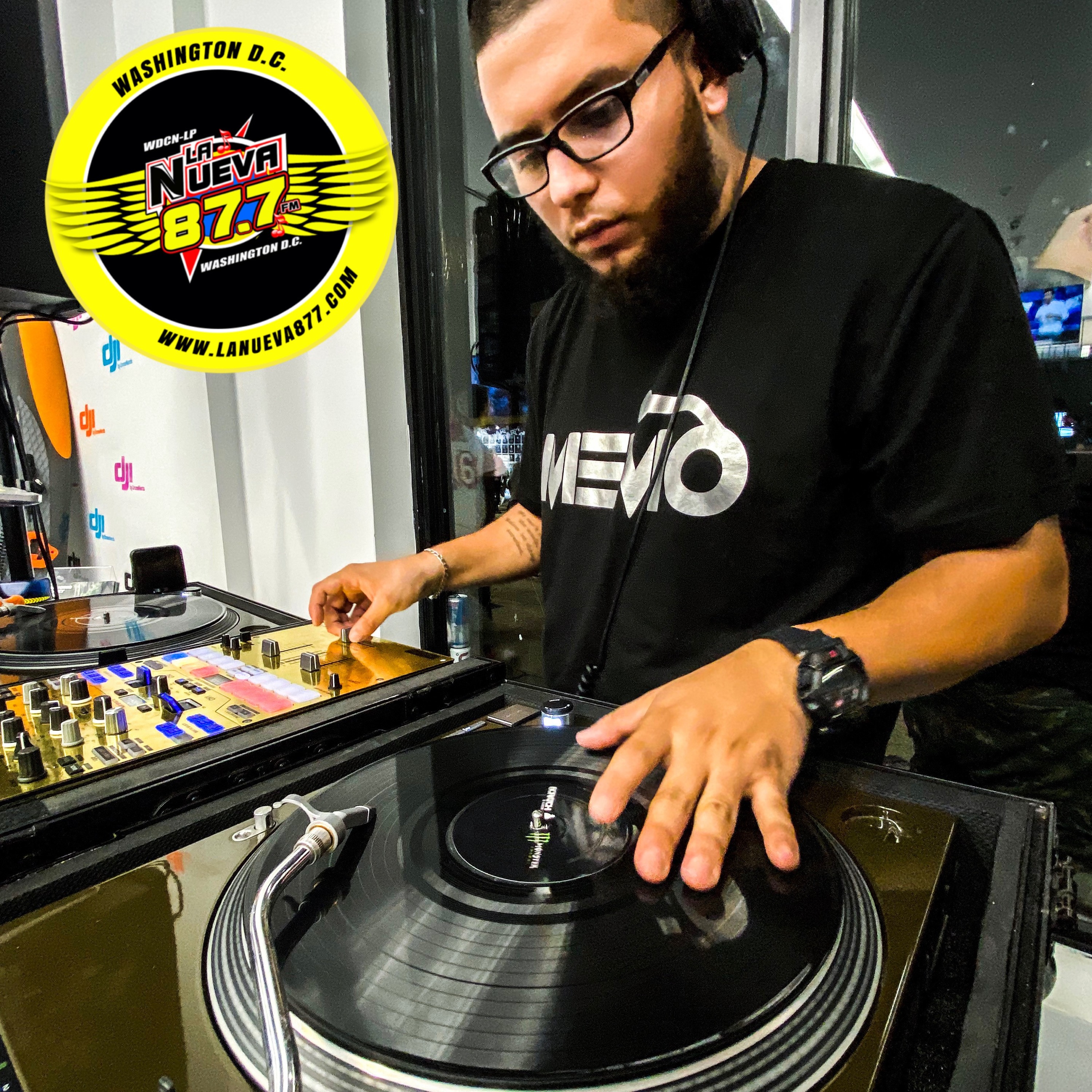 La Hora Loca w/ Hans Al Aire (Guest Mix) (WDCN LA NUEVA 87.7 FM) (08-05-2020) episode artwork