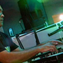 Steve Facey - House Anthems