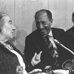 Hommage à Golda Meir et à Anouar El-Sadate