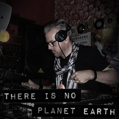 Episode 23 w/ DJ Julian Bevan