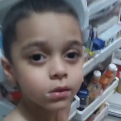 Üh8it! (Feat. Little B)