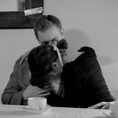 مليت أيامي دموع