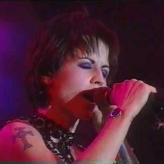 The Cranberries - New New York - Live (10-2002 Istanbul Concert)