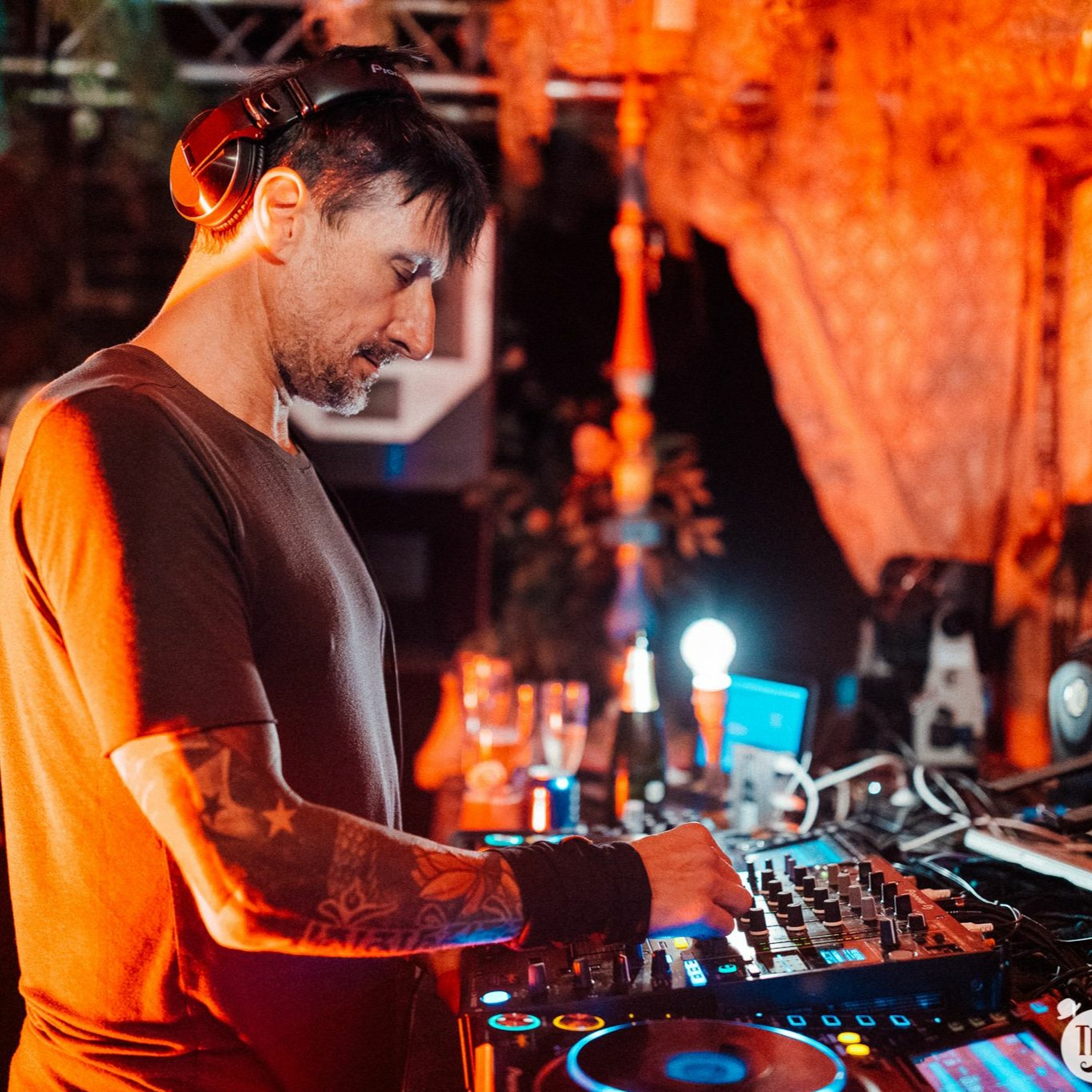 Marco Bailey @ Thé Dansant Fairytales (Villers Abbey) episode artwork