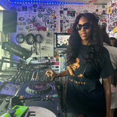 LOOK BOTH WAYS with DJ Lindsey @ The Lot Radio 08-27-2023