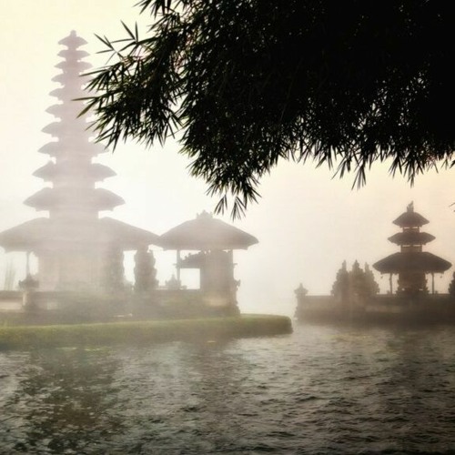 from me to u on bali.. enjoy your daydream...