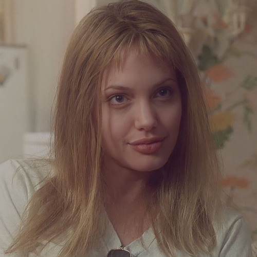 “lisa’s eyes once so magnetic, now just look empty”