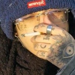 Lilgiela33 - Gárgulas no Travesseiro