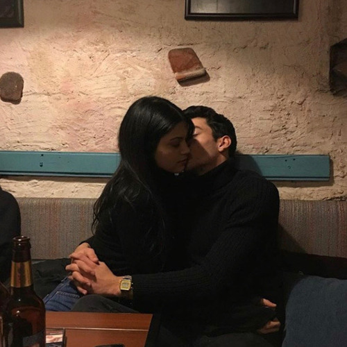 ليلة بعد ليلة، بالحُب بقينا عيلة.