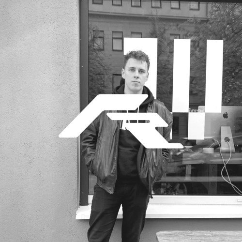 PZ BROADCAST #33 by EMENT at RADIO VILNIUS (26.4.2024)