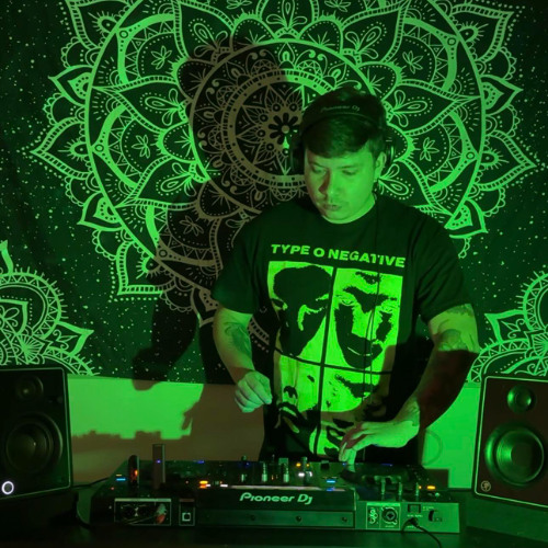 set  1 techno mezclado de 132 a 134 bpm / 2025