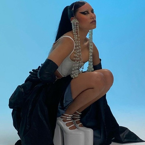 raye – flip a switch. (sped up)