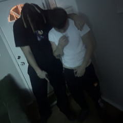 mac 11 (smokinghotshells)