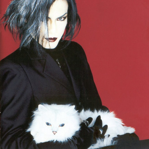 Klaha 切望 CD MALICE MIZER クラハ マリスミゼル アルバム Amazon.co.jp: Klaha 「切望」 ステッカー付CD MALICE MIZER