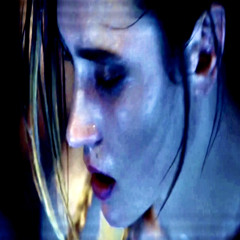 t3ar stainz on my pill0w (600hiya)