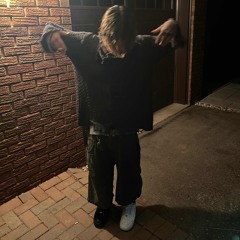 pretty girl - kiid death (prod. gr!nn)