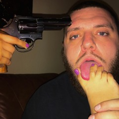 Pretty Bitches Cant Suck Dick (prod. FVDXVD)