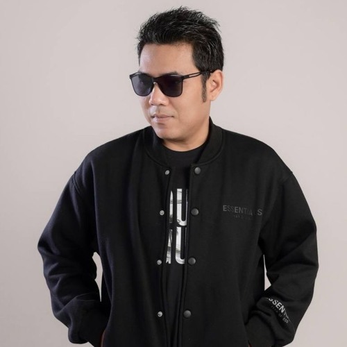 【DJ_Ko_Lin】ထက်လျှံမှူး_မွန်မလေးဆီသို့_vinahouse_mix.mp3
