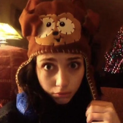 pq ta usado essa fantasia idiota de homem?