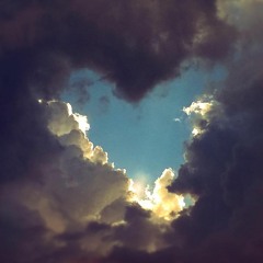 Holden - A break In The Clouds