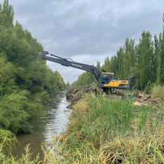 Fernando Casares - Avanza la limpieza de colectores clave para el riego en el Alto Valle