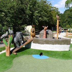 Im Grab Jesu einlochen – Abenteuergolf im Monbachtal