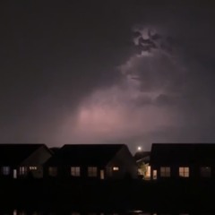 Lightning lover / charger  p. (everydaysinner)