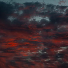 Red in the Clouds - Ki5 ft Aviva