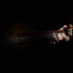 غريبة هالشعور أحيان ( خربشة عز ودندنة مشهور ) 🎶