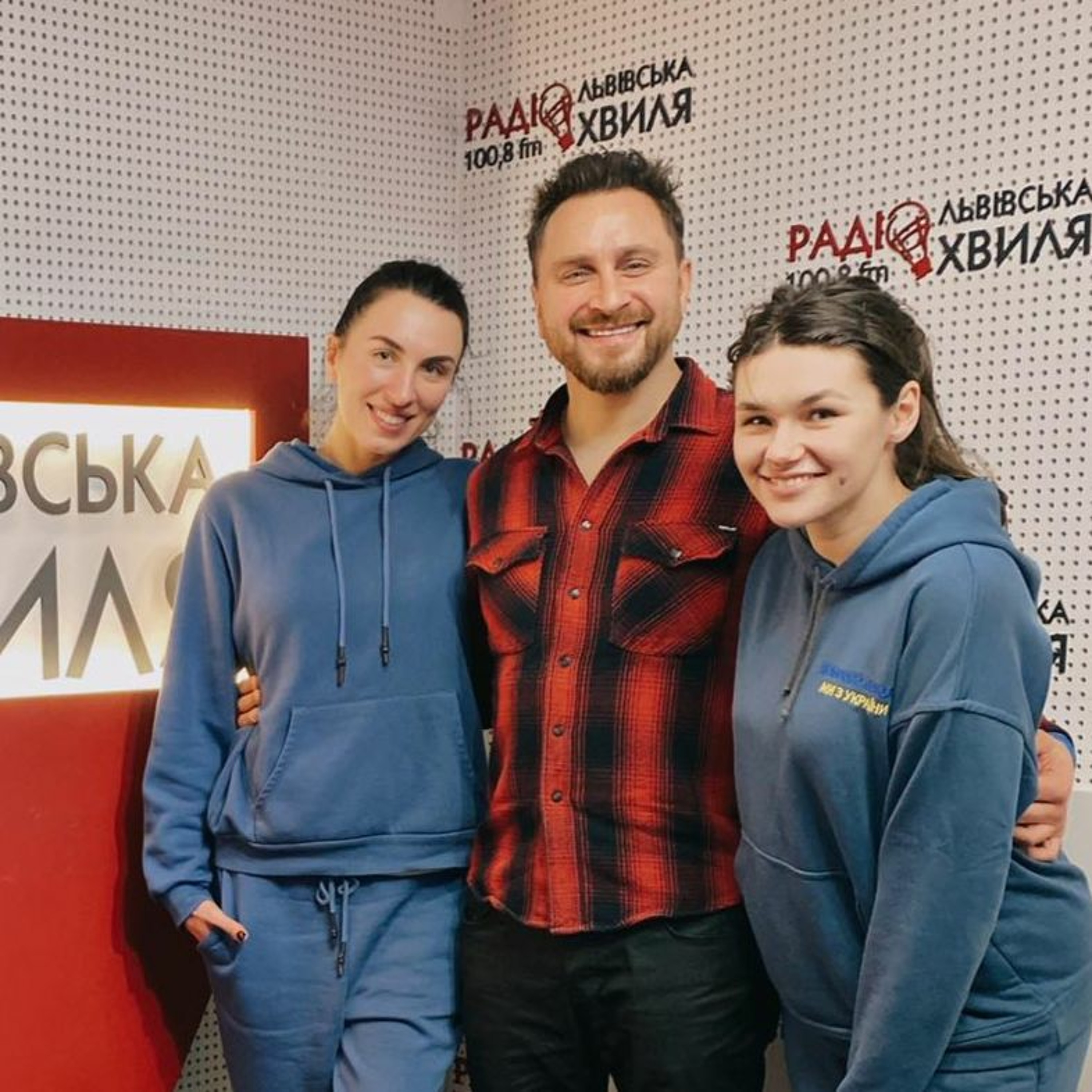 ОЛЕГ СОБЧУК (СКАЙ) про концерти з оркестром, стосунки з фанатами та сльози під час виступів episode artwork