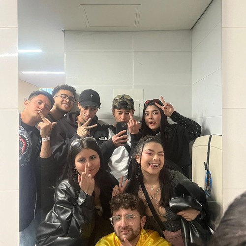 Temas para sobarlo con los parceros pegándolo en un potrero