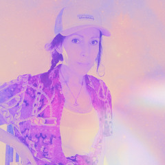 MORNING LEVITATIONS W/ EMILIA HARMONY 20/11/25 - Voices Radio