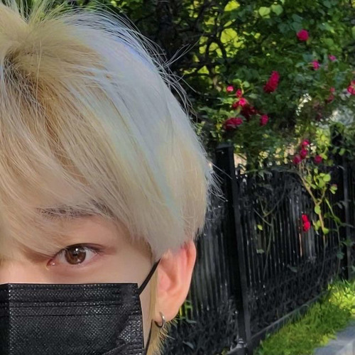 SHOUT OUT x BLANK SPACE