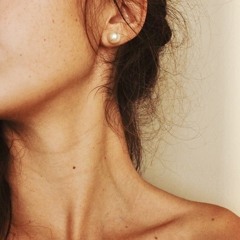 يابو عنق مرصع من الله بحبة خال  by M4.mp3