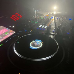 Heavy darkcore kick kicking in the background